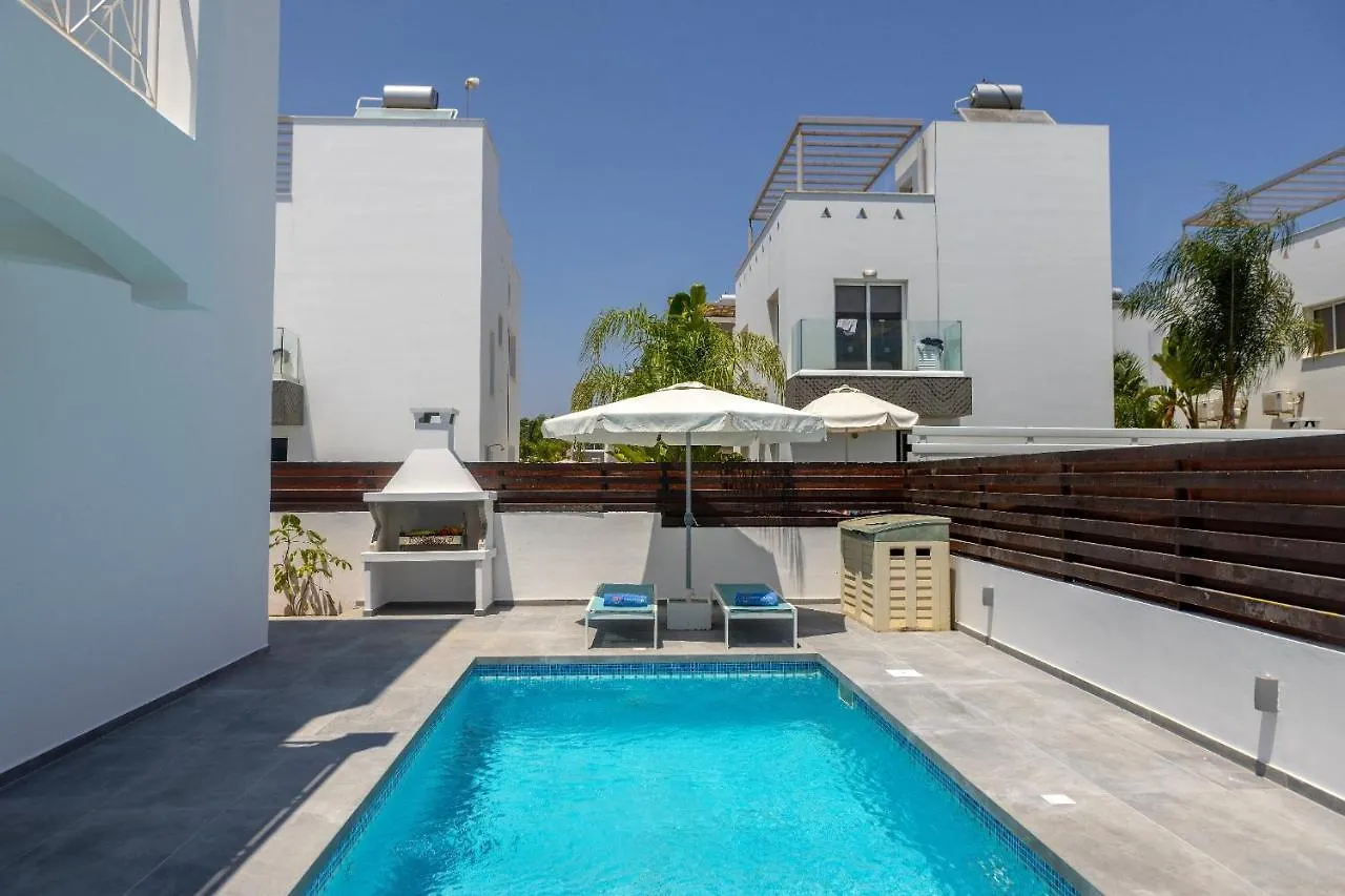 Nissini Villa Ayia Napa 0*,