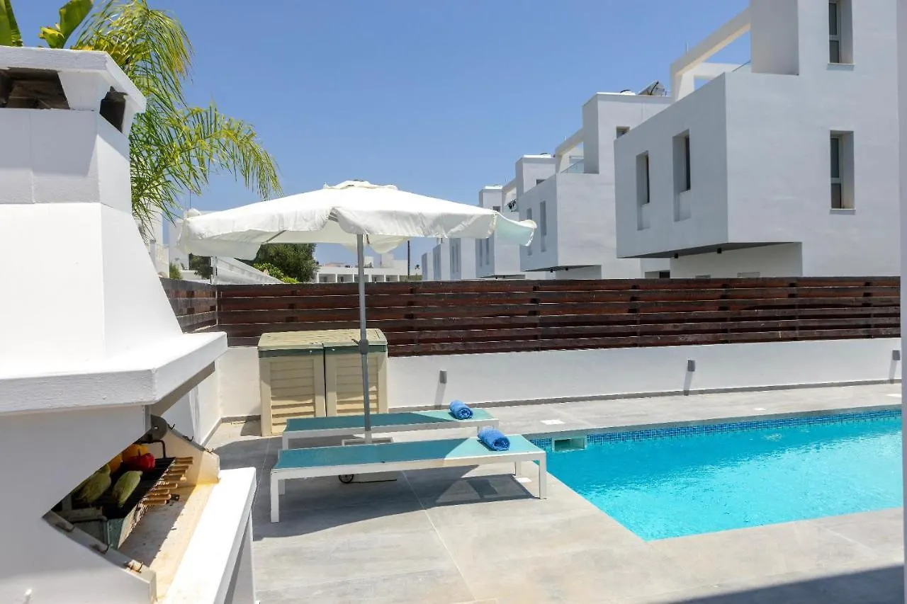 Nissini Villa アヤナパ